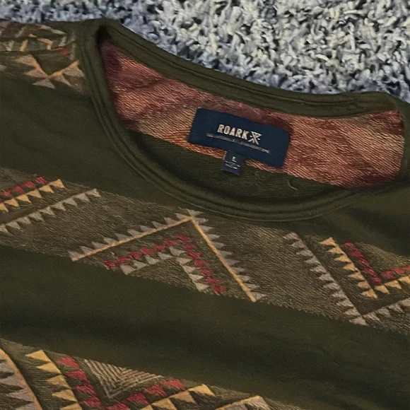 Roark 100% Organic Cotton Green Patterned Shirt with front pocket. Size L. - Picture 4 of 8